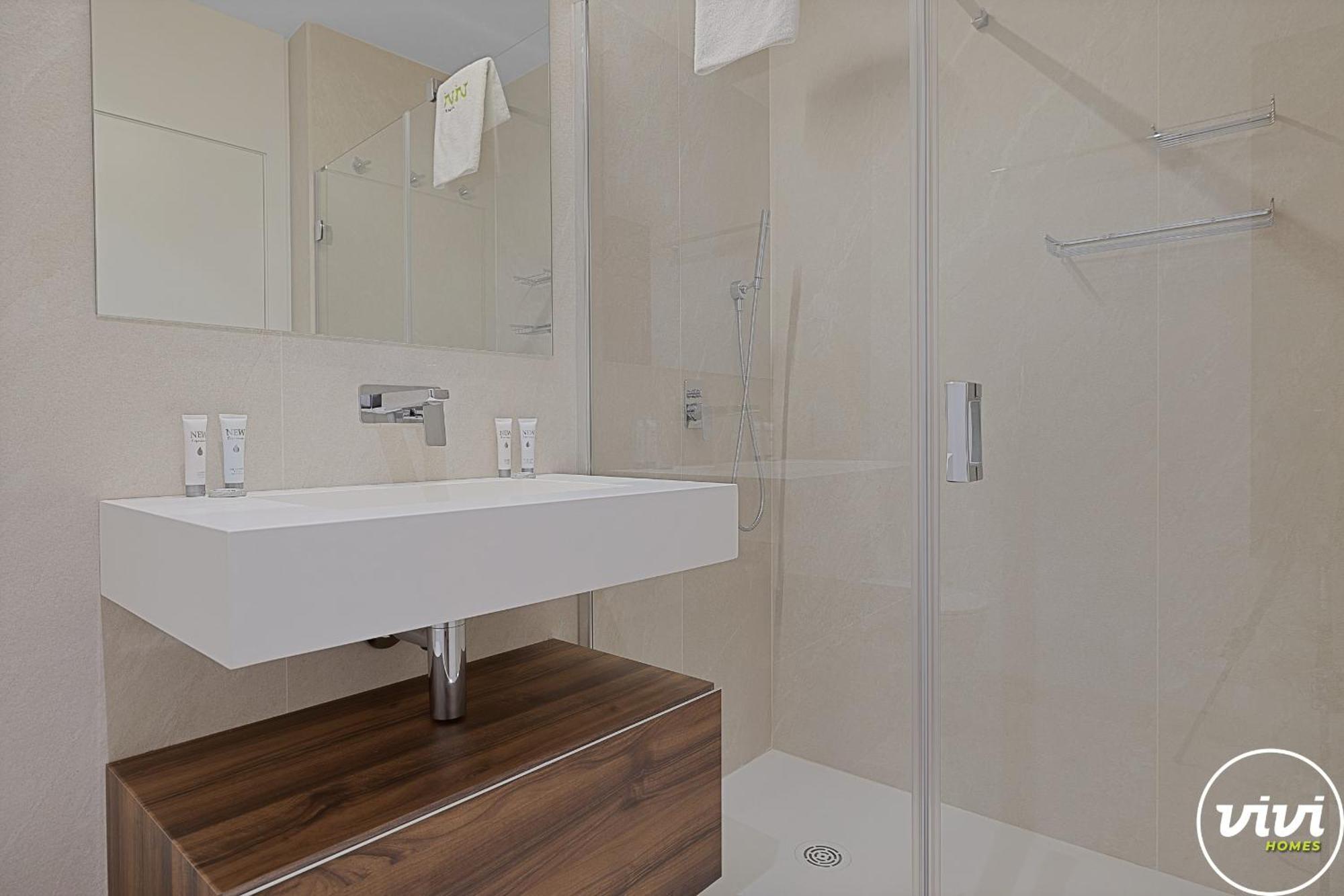 Apartamento Vivi Homes - Aura Pool, Sauna, Spa, Gym & Sea View *