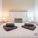 50 Meters From The Beach, 1 Bedroom With Parking