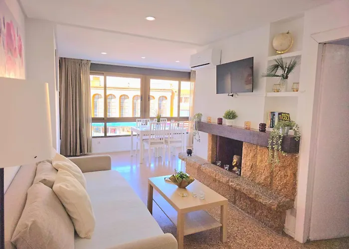 Nogalera Rainbow 2-Bedroom Apartment, Pool And Parking By Namaste Elite