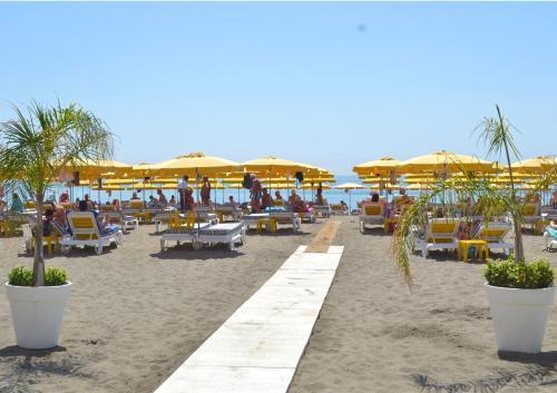 Hof Holland Carihuela Apartment Torremolinos