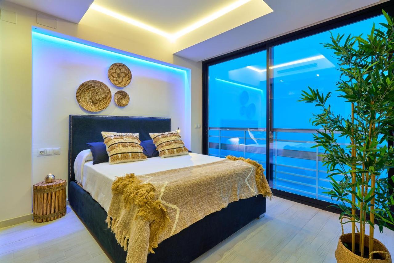 Savanna Beach. Amazing With Jacuzzi Apartment