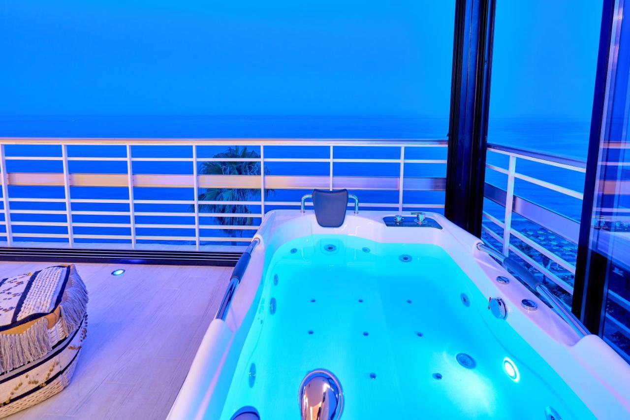 Savanna Beach. Amazing With Jacuzzi *