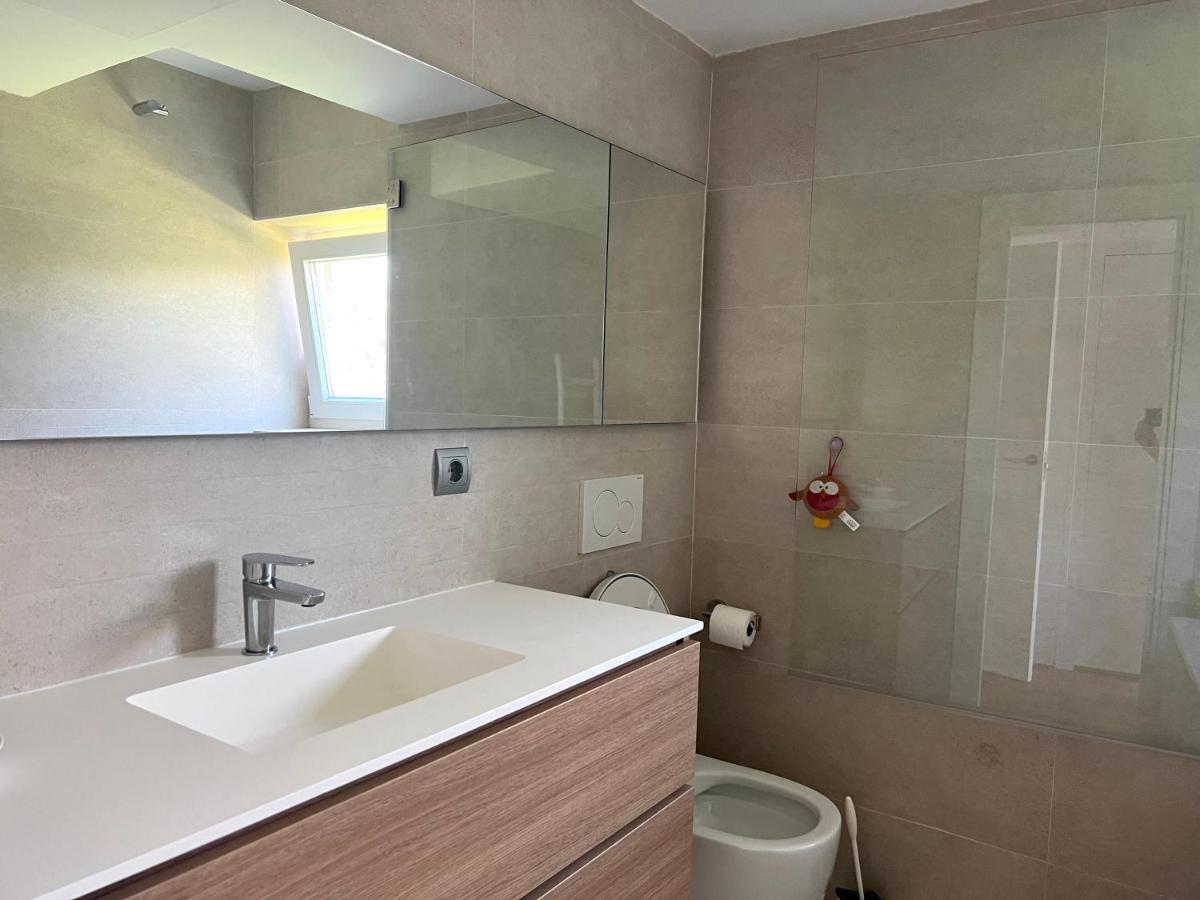 Modern 3 Bedroom Situated In Luxury Beachfront Gated Community Apartment *