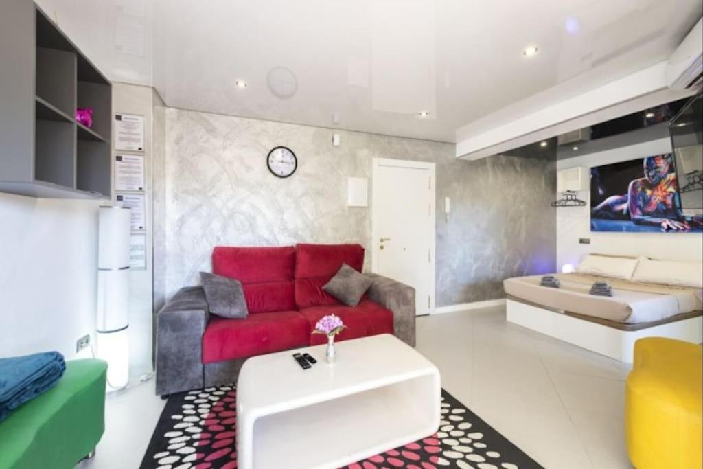 True Colours , Center By Namaste Elite Apartamento