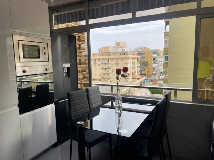 True Colours , Center By Namaste Elite Apartamento