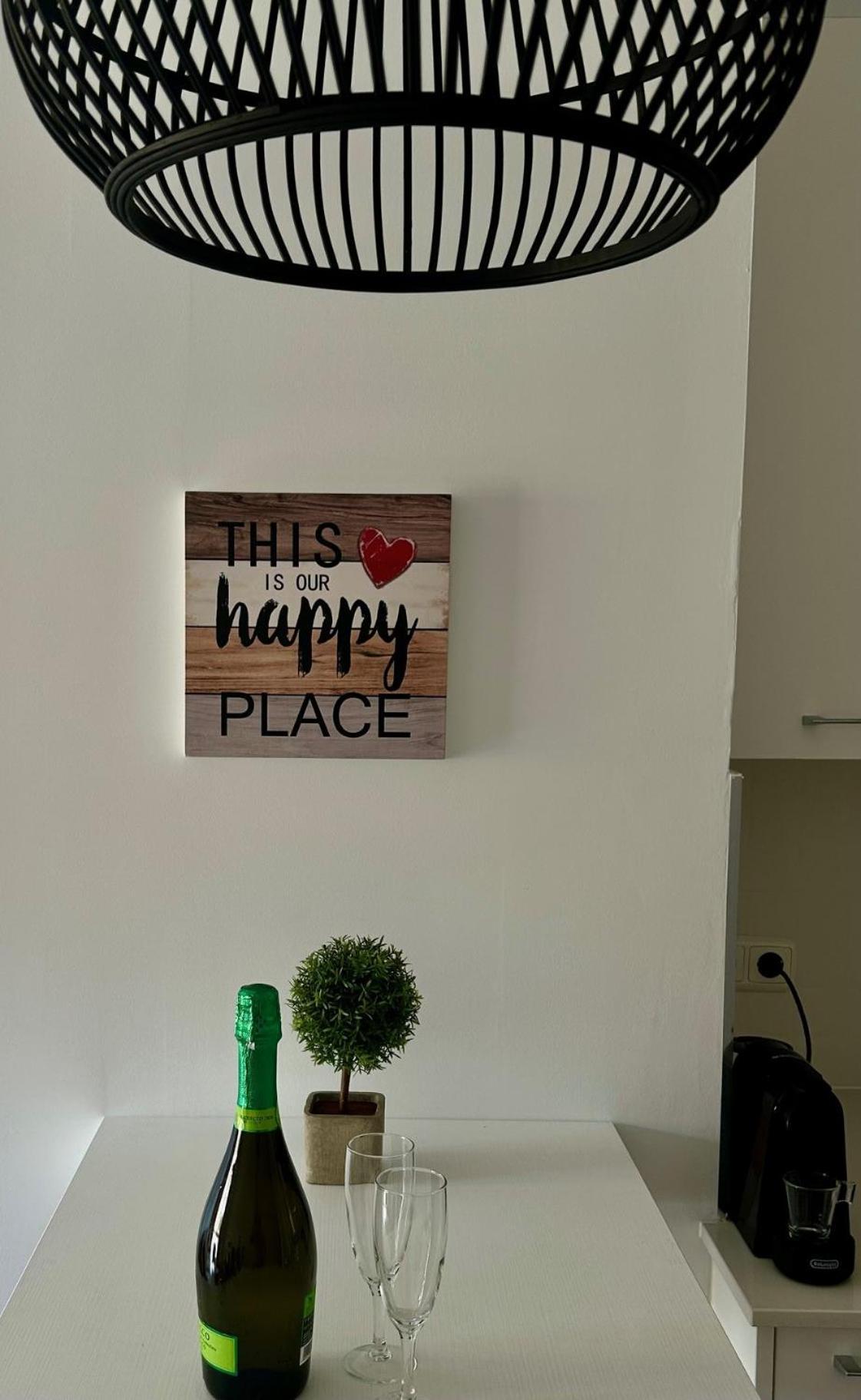 One Bedroom Flat In The Centre Of *