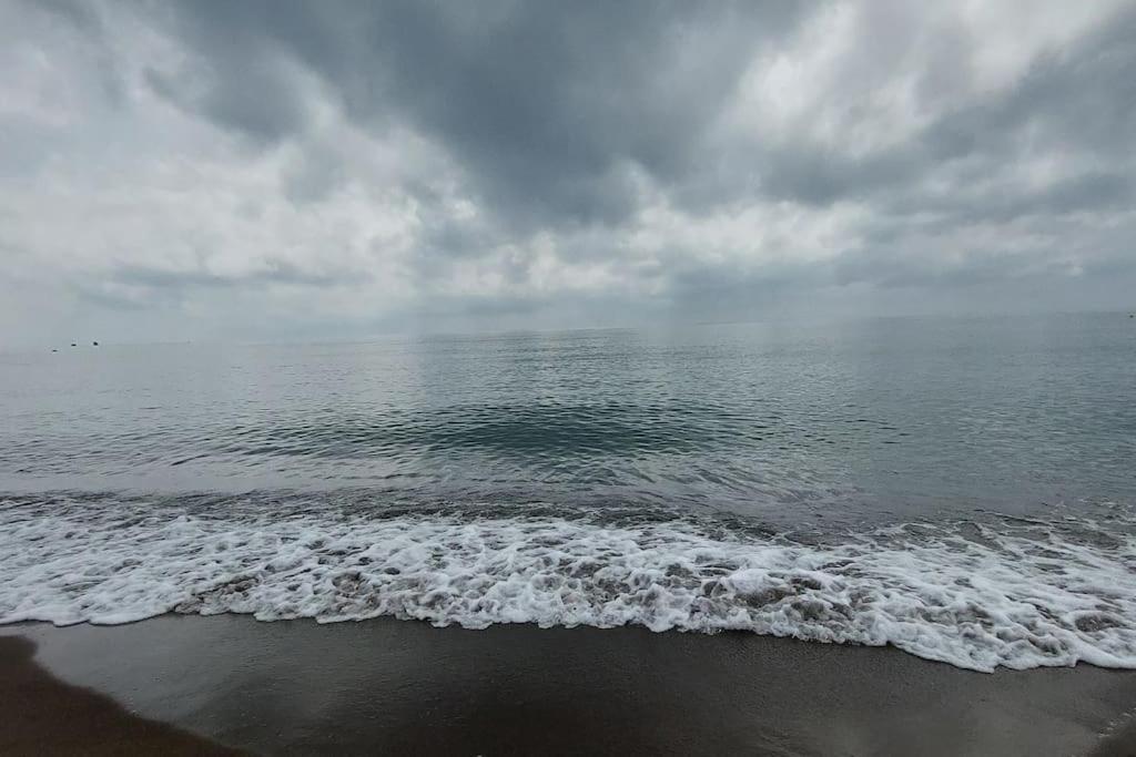 The Sea At Your Doorstep Apartamento *