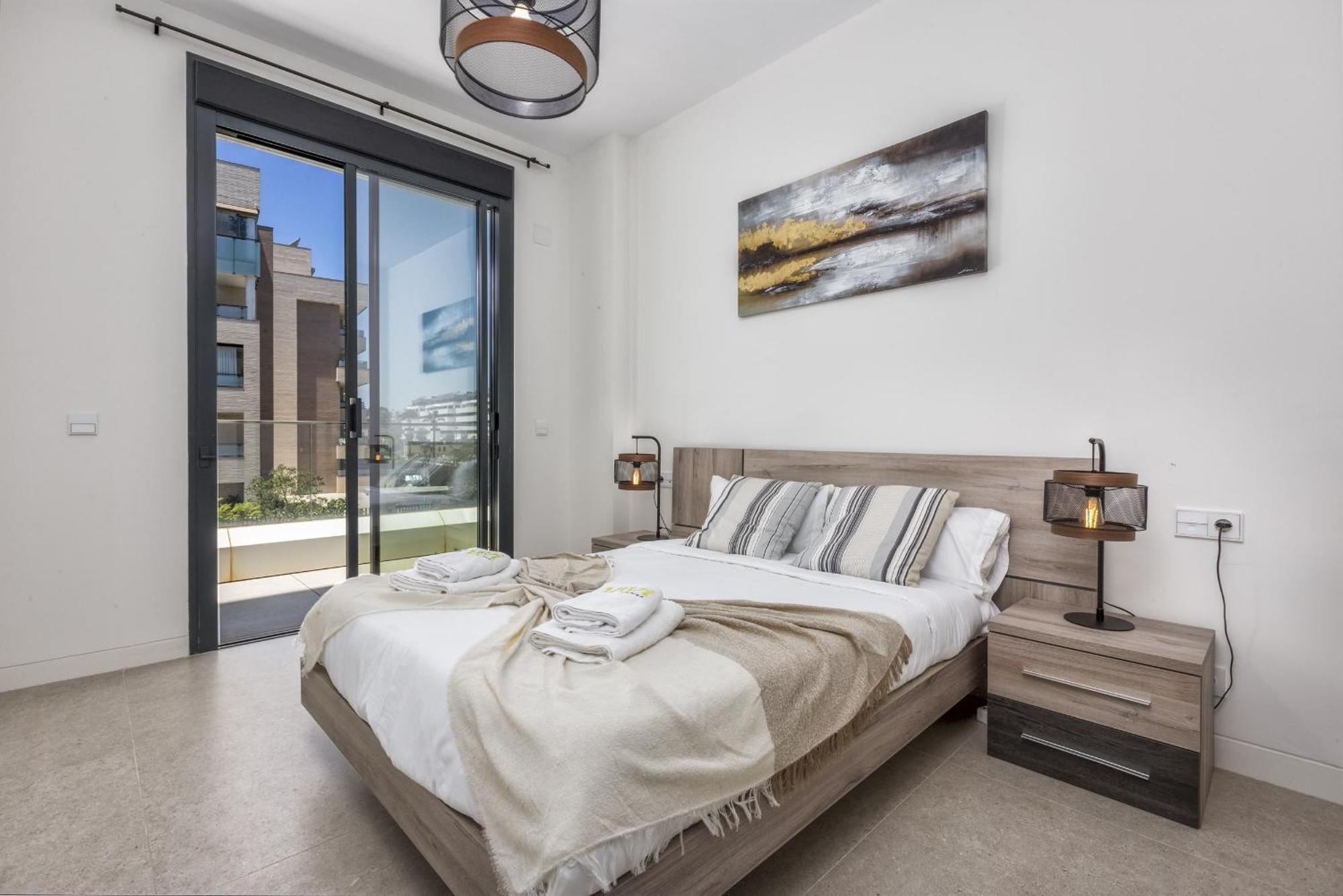 Vivi Homes - Mali Pool, Jacuzzi, Garden, Gym & Sea View Apartment *