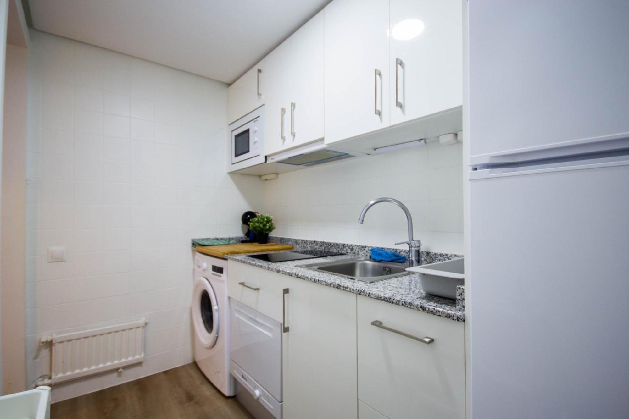 Apartamento Sol Timor - Aloha Puerto - Costa Del Sol Privados - Playa Carihuela - -