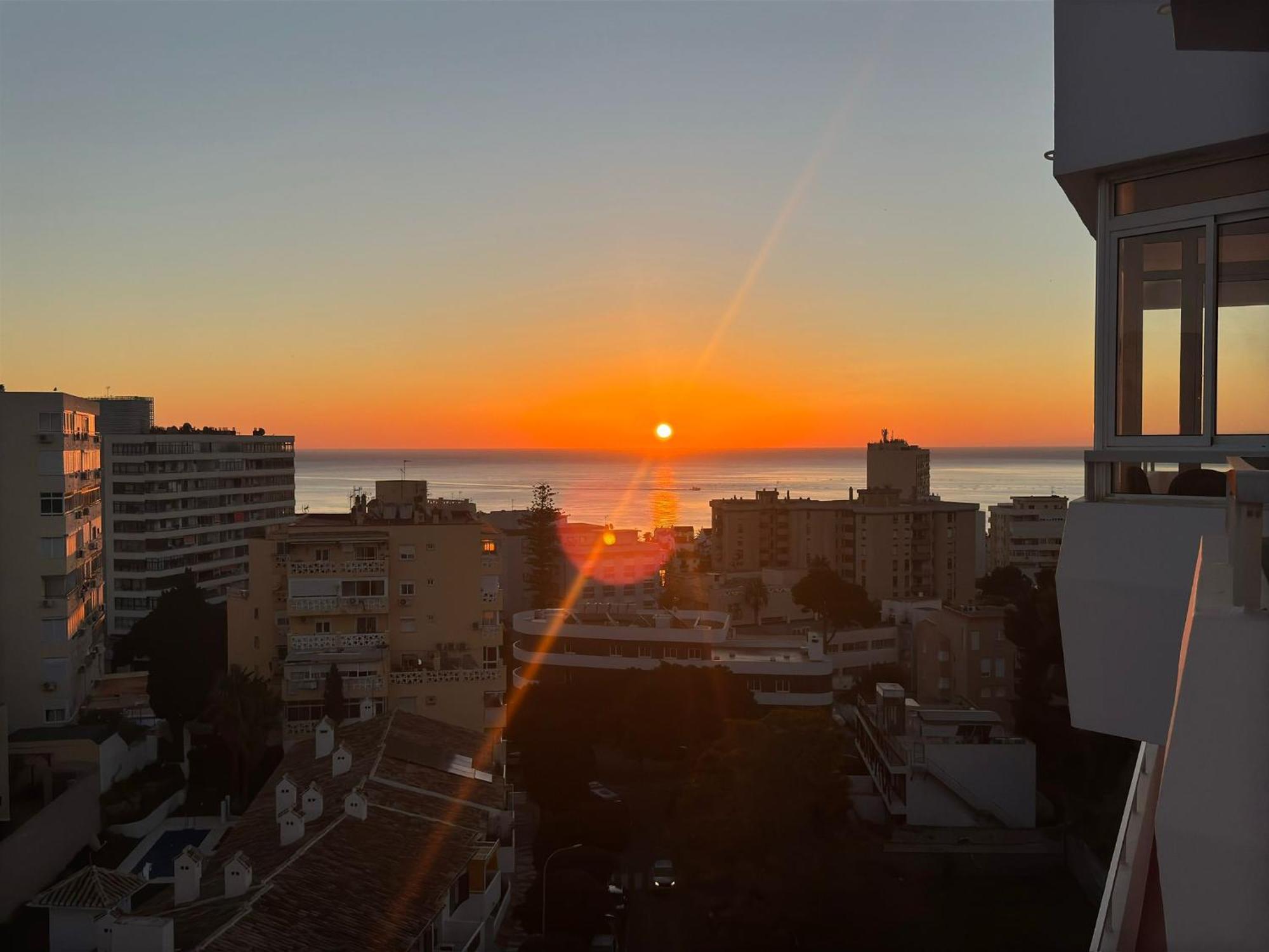 Nogalera Skyline Retreat One Bedroom With Balcony And Amazing Sea And Views By Namaste Elite * Torremolinos