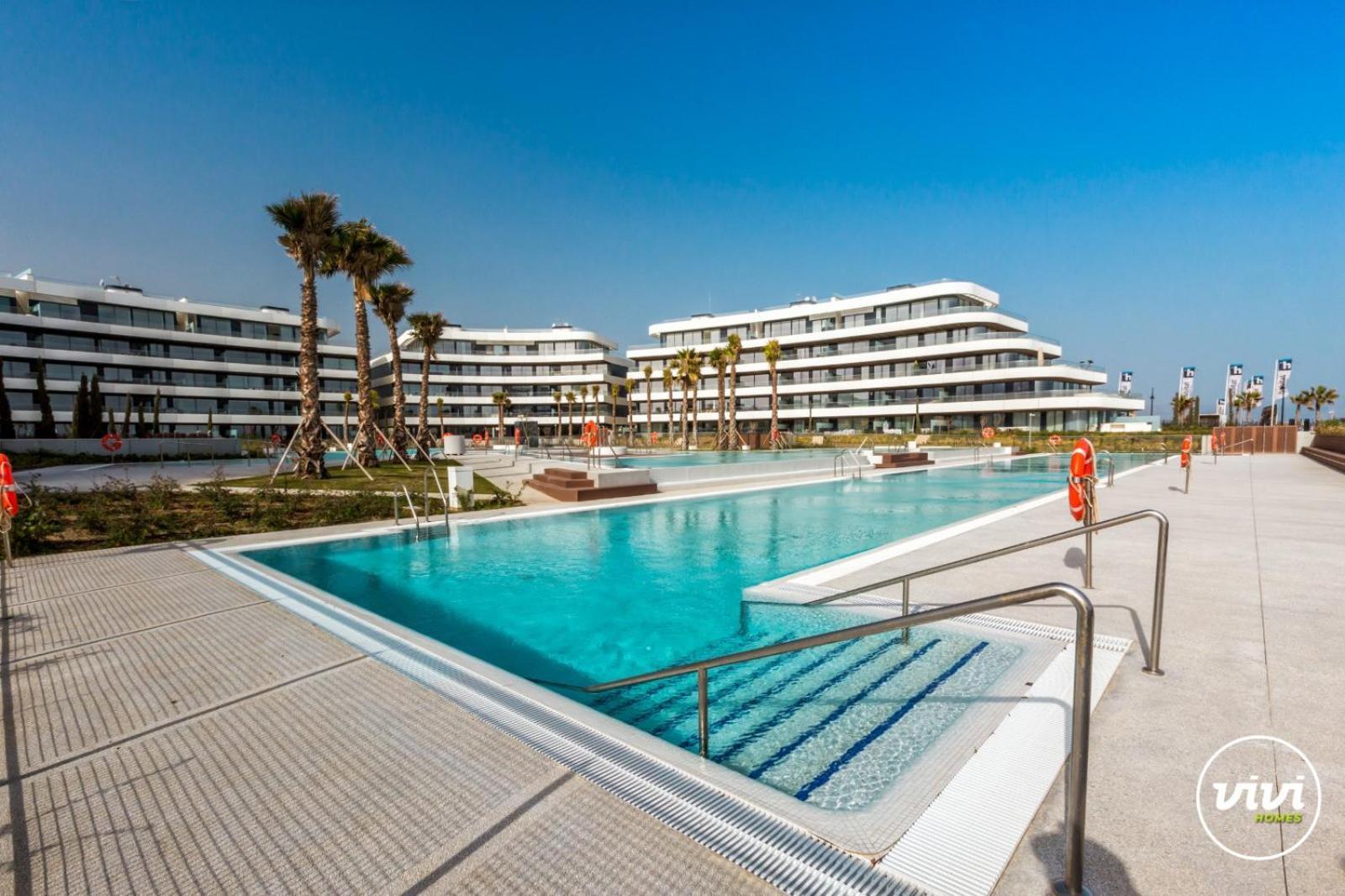 Vivi Homes - Mali Pool, Jacuzzi, Garden, Gym & Sea View *