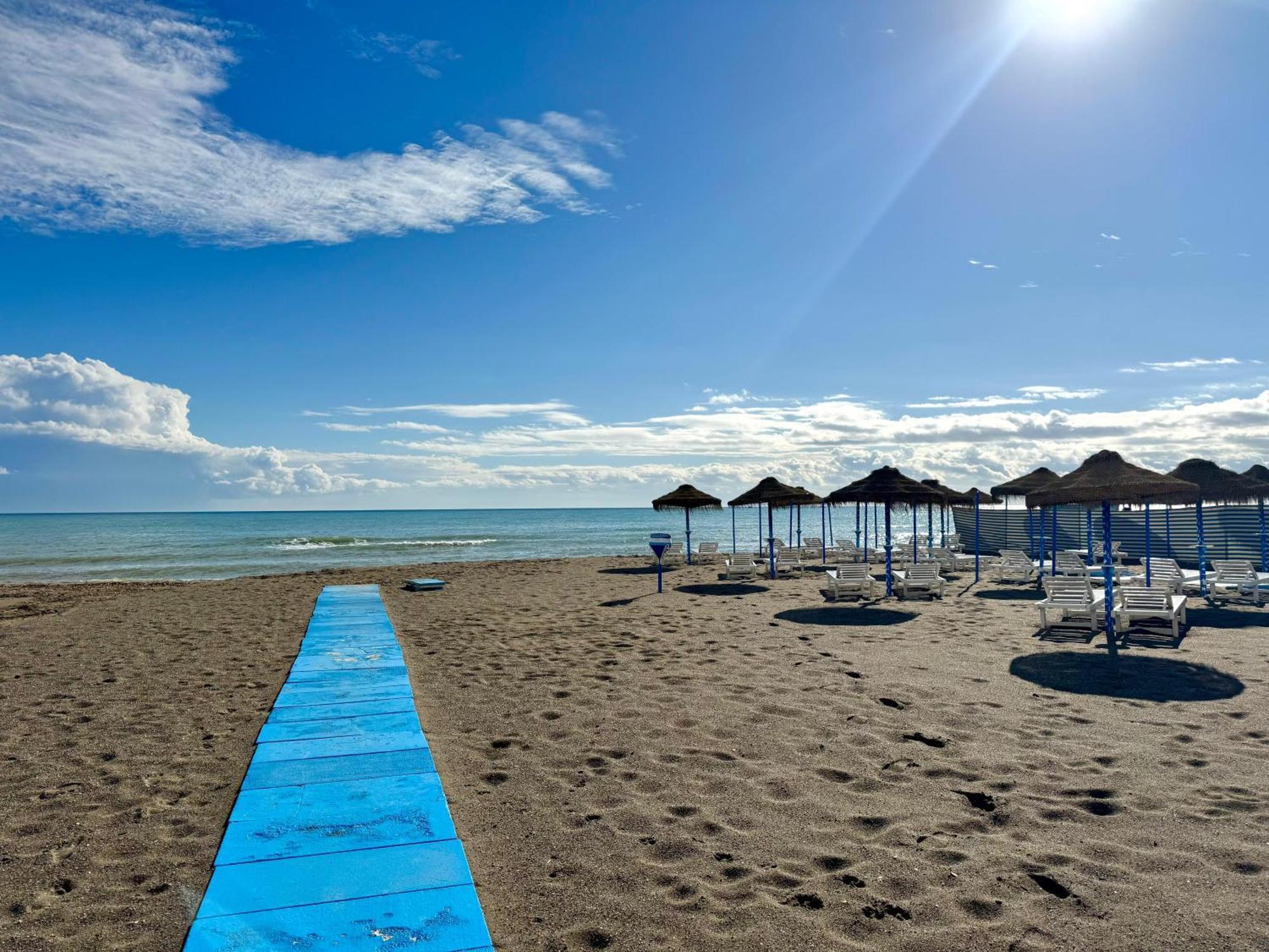 Carihuela En Primera Linea De Playa Con Vistas Y Garaje! C Apartamento *