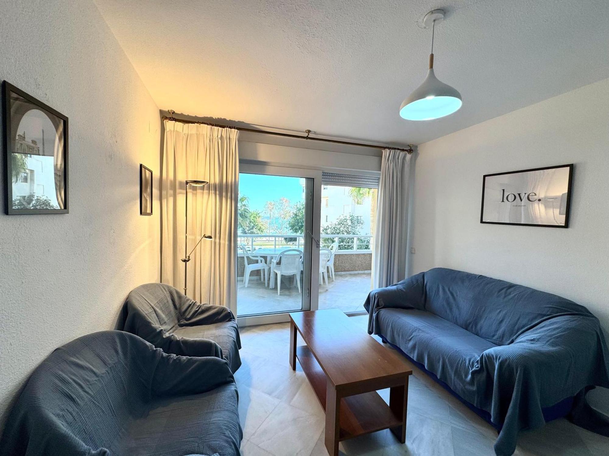 Apartamento Carihuela En Primera Linea De Playa Con Vistas Y Garaje! C Torremolinos