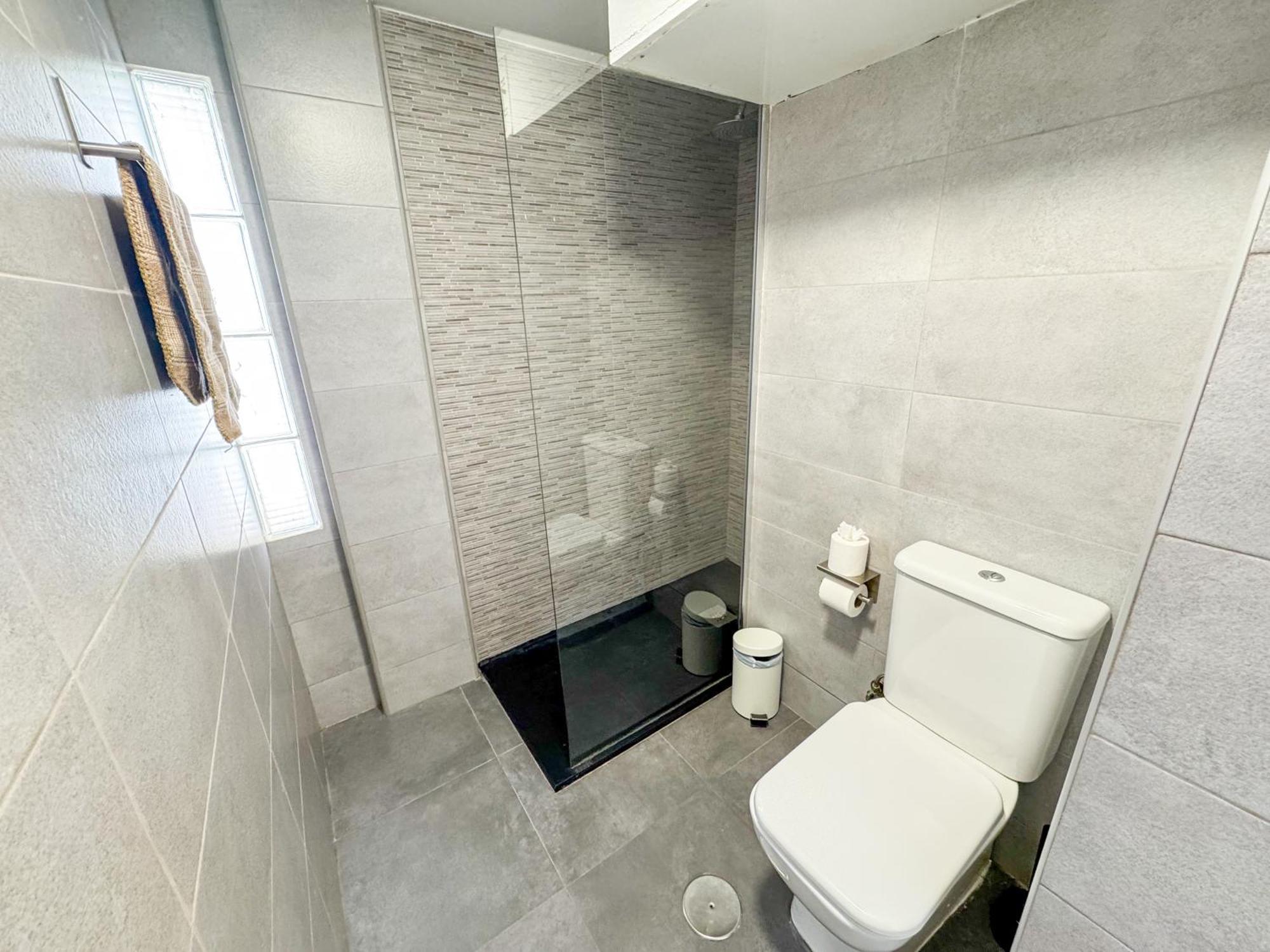 One Bed Apt, Terrace, Sea And Pool View, Walk To Torremolinos