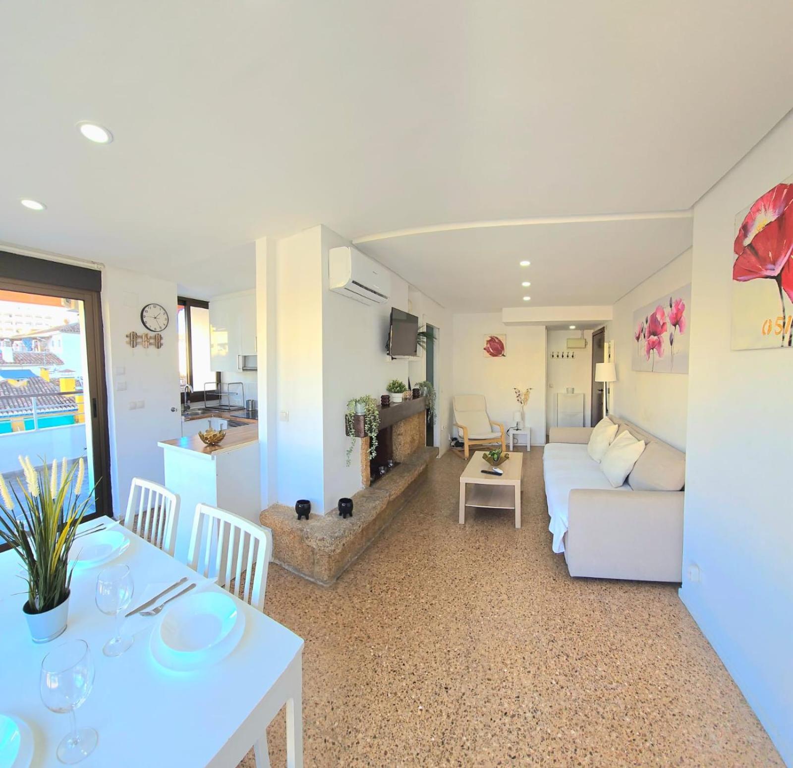 Nogalera Rainbow 2-bedroom Apartment, Pool And Parking By Namaste Elite Apartamento
