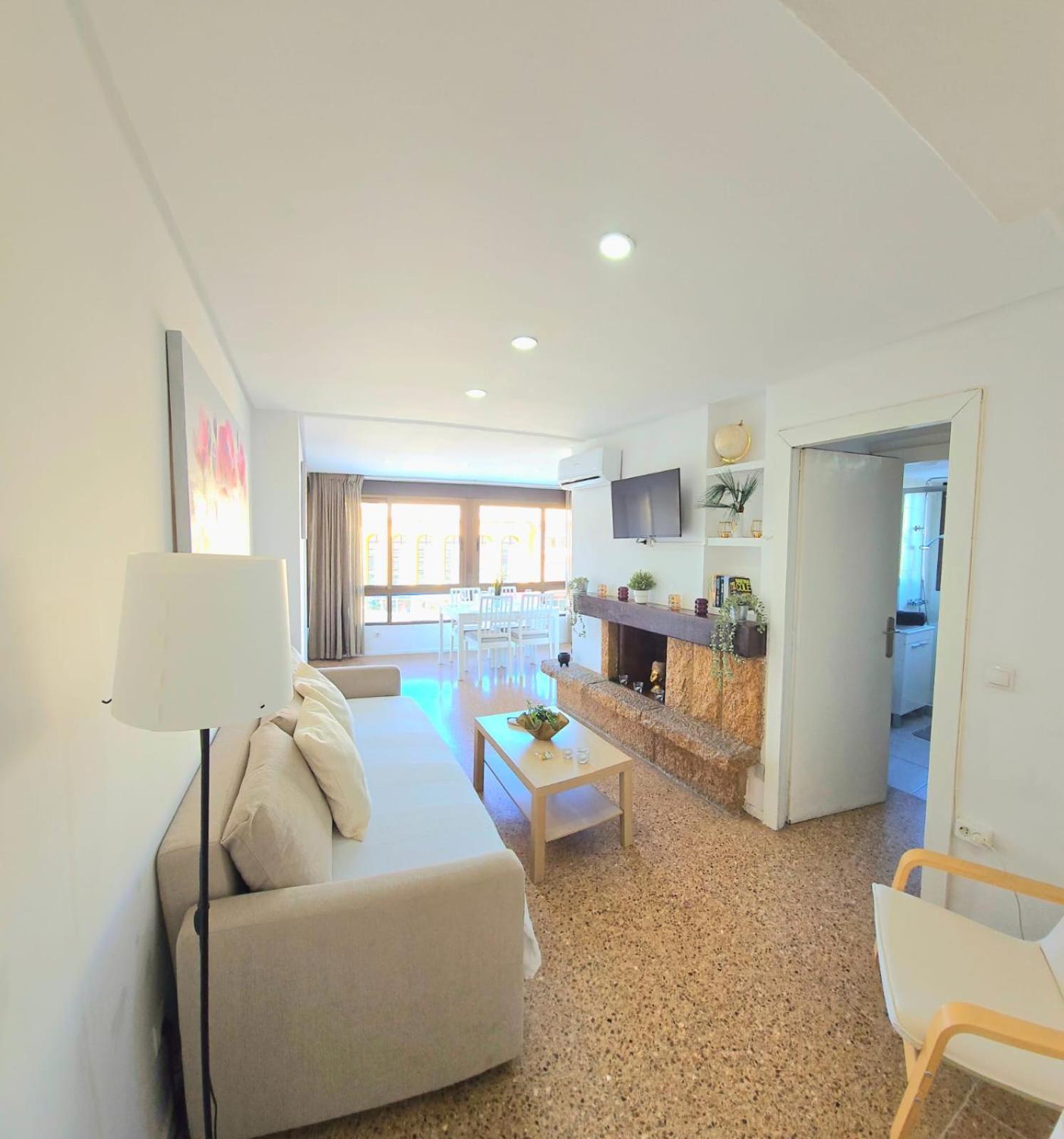 Nogalera Rainbow 2-bedroom Apartment, Pool And Parking By Namaste Elite * Torremolinos