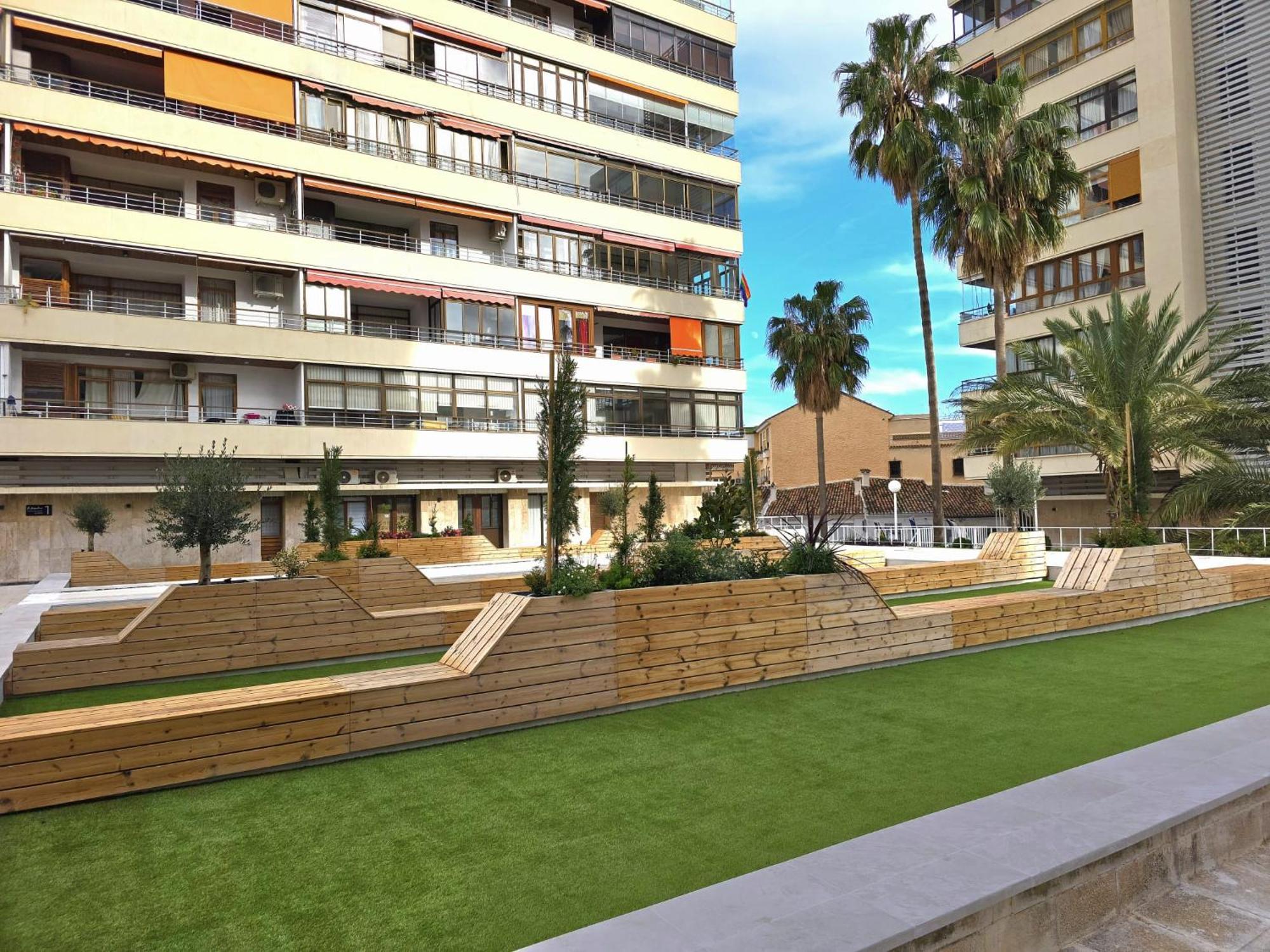 Nogalera Rainbow 2-bedroom Apartment, Pool And Parking By Namaste Elite * Torremolinos