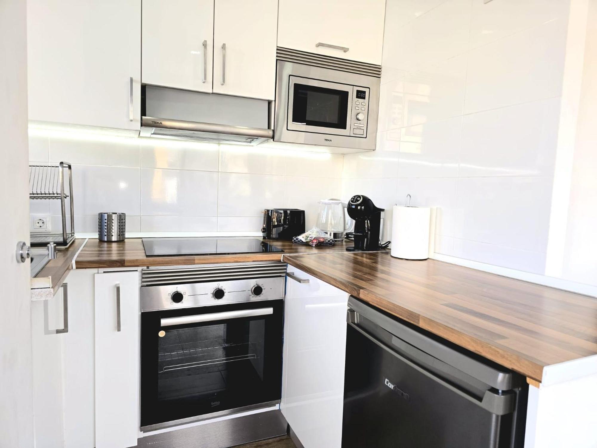 Nogalera Rainbow 2-bedroom Apartment, Pool And Parking By Namaste Elite Apartamento *
