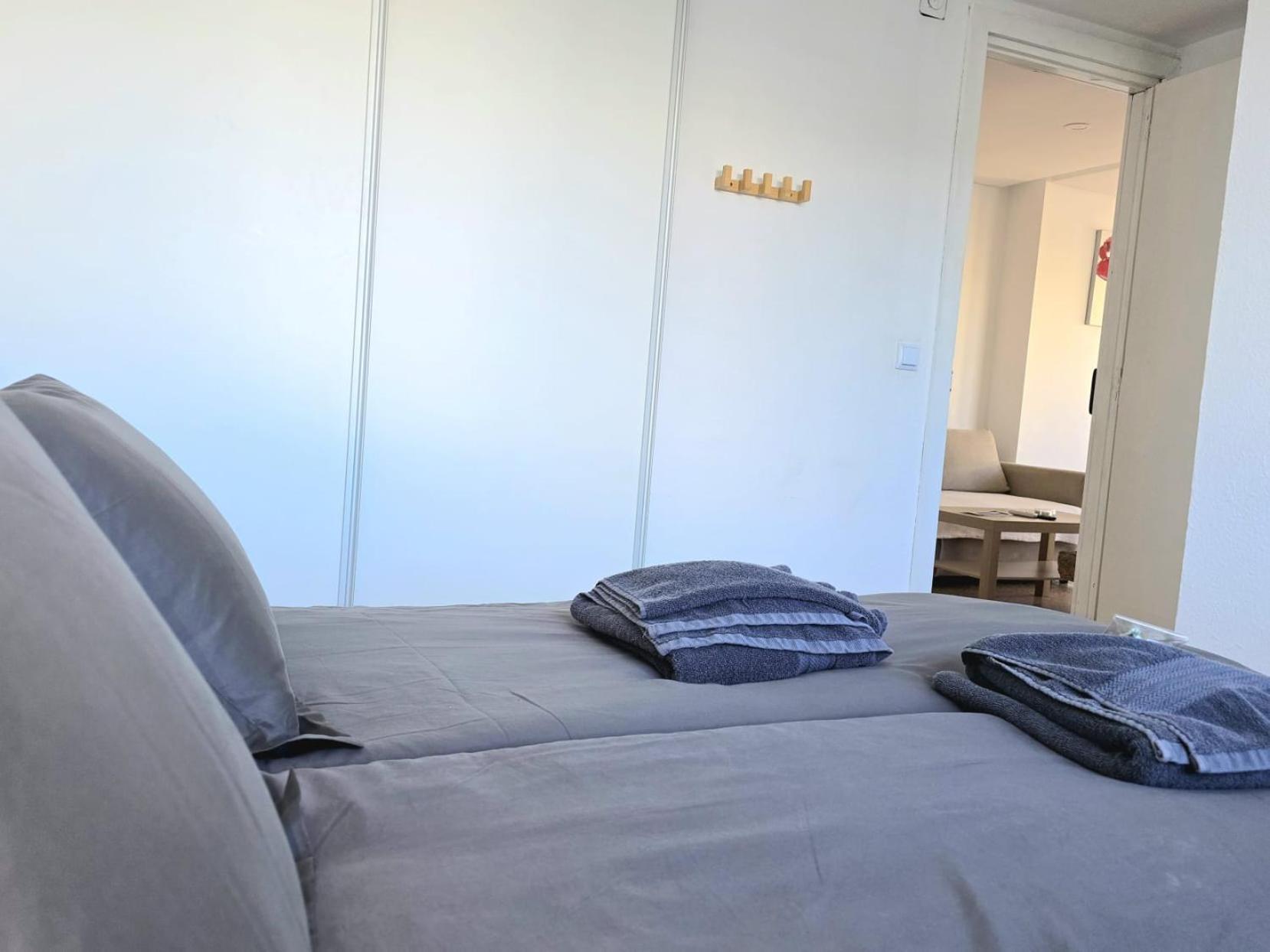 Apartamento Nogalera Rainbow 2-bedroom Apartment, Pool And Parking By Namaste Elite Torremolinos