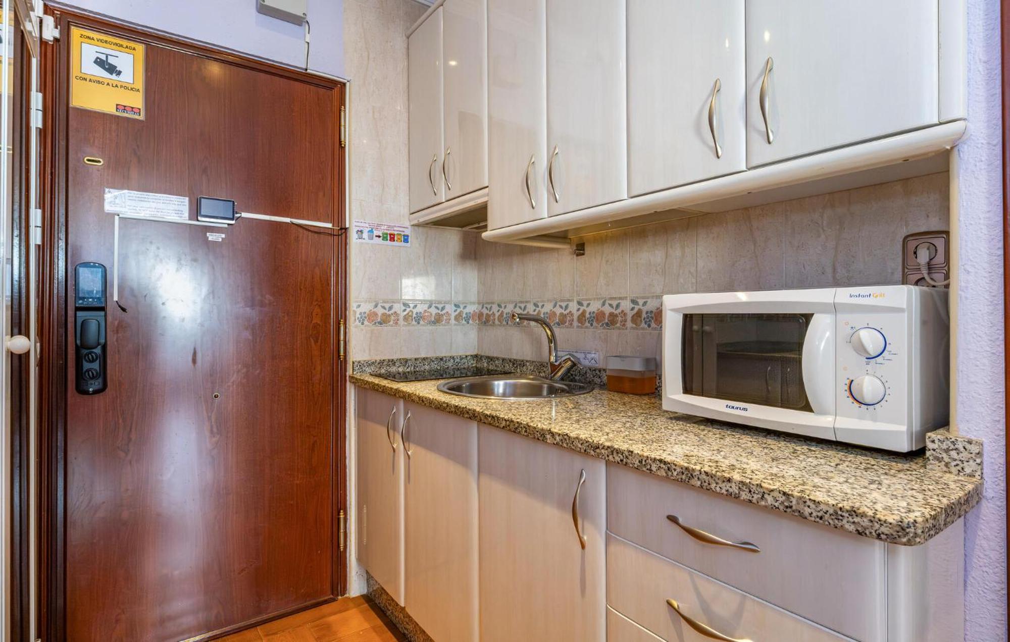 Pet Friendly In With Wifi Apartamento Torremolinos