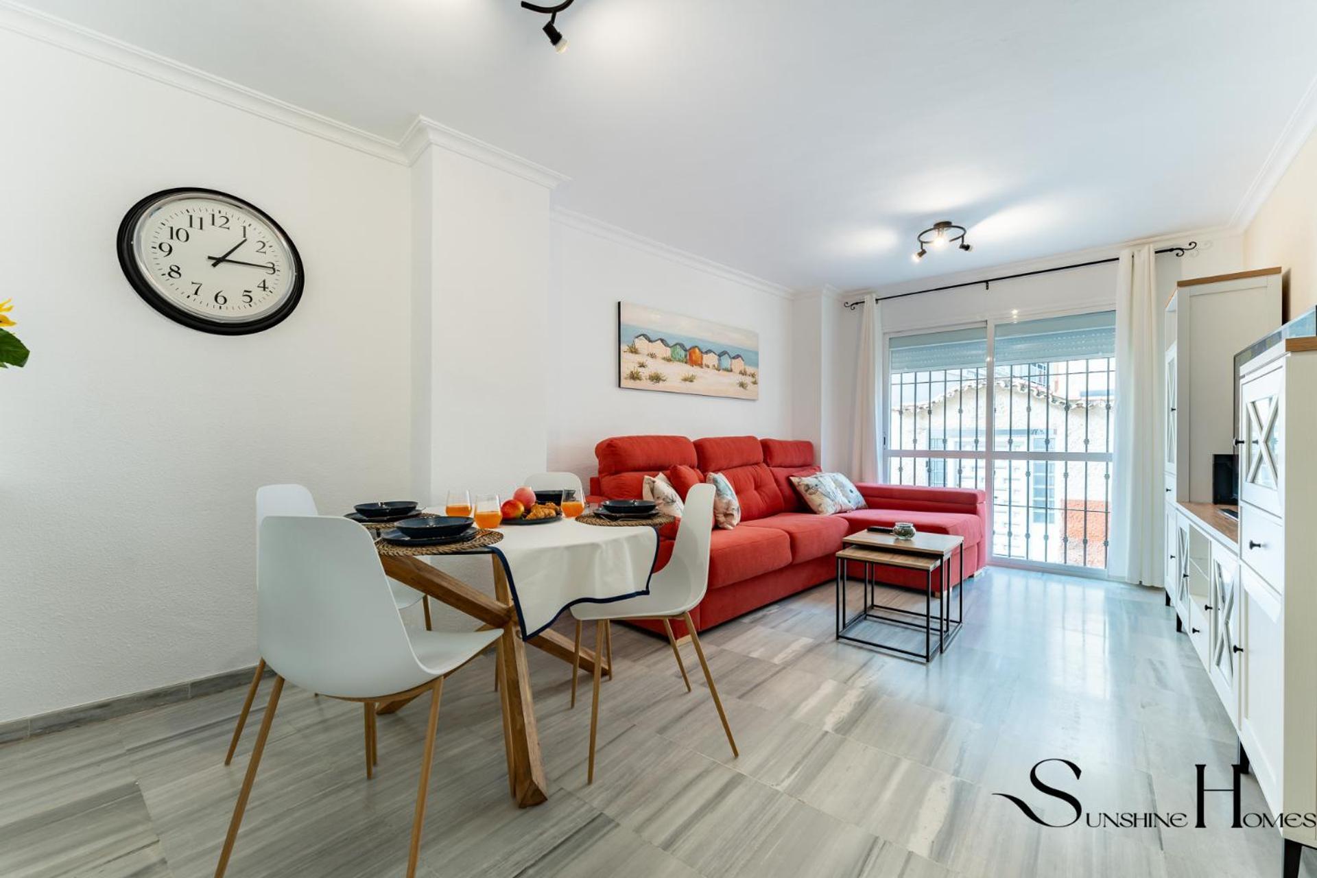50 Meters From The Beach, 1 Bedroom With Parking Torremolinos