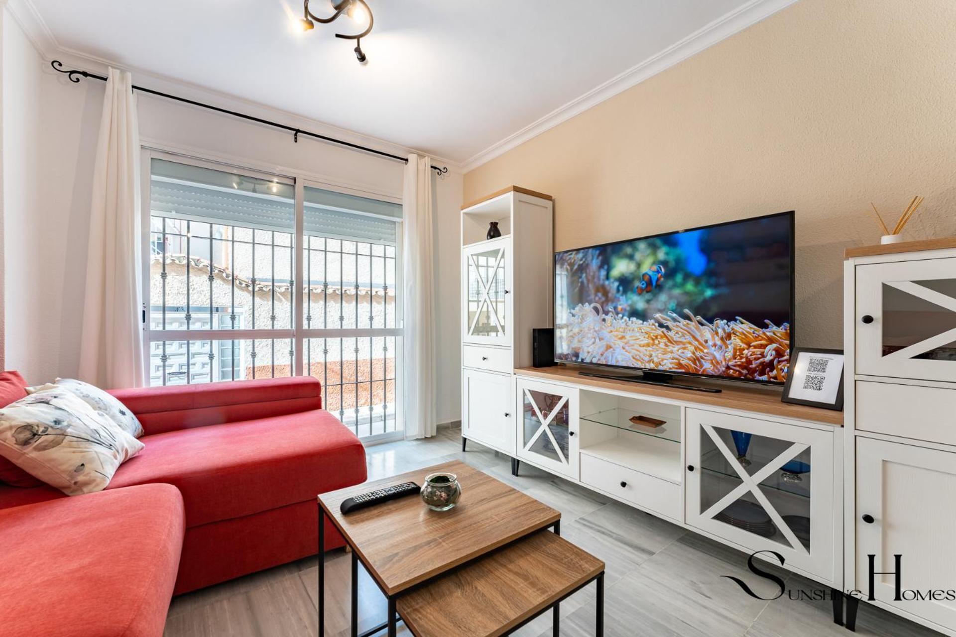 50 Meters From The Beach, 1 Bedroom With Parking * Torremolinos