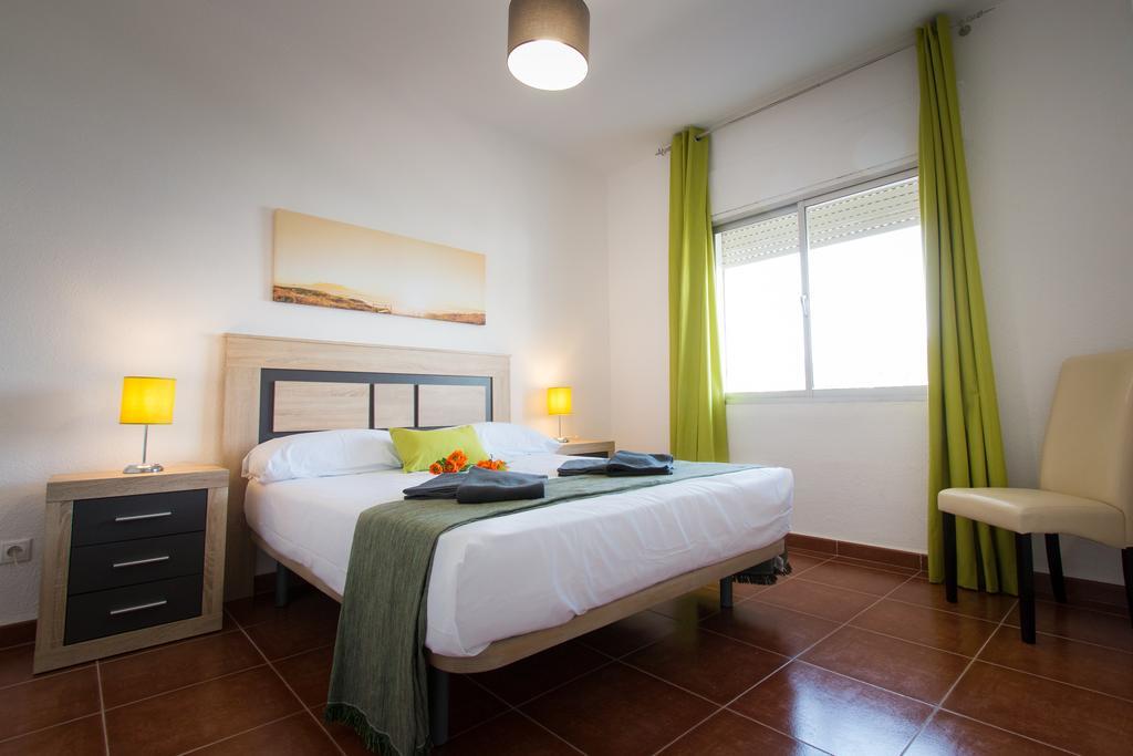 Apartamento Holidays2torremolinos De 3 Con Terraza Y Piscina Comunitaria Torremolinos