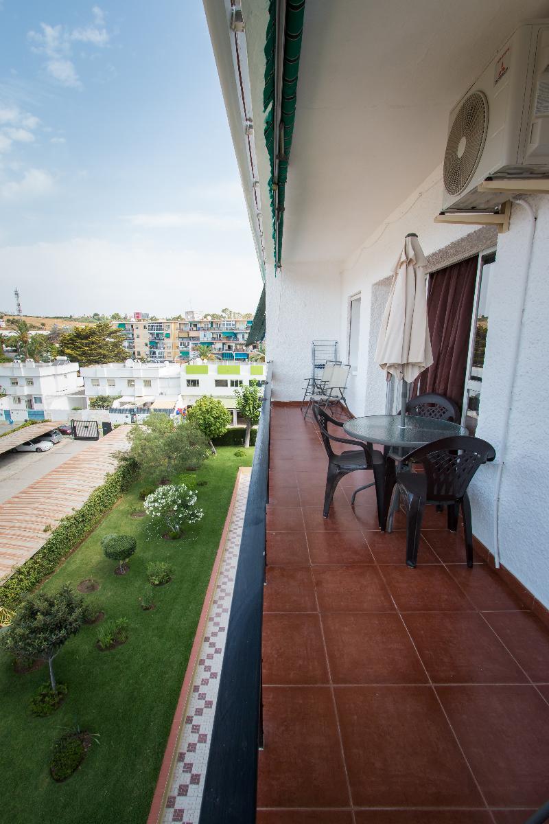 Apartamento Holidays2torremolinos De 3 Con Terraza Y Piscina Comunitaria *
