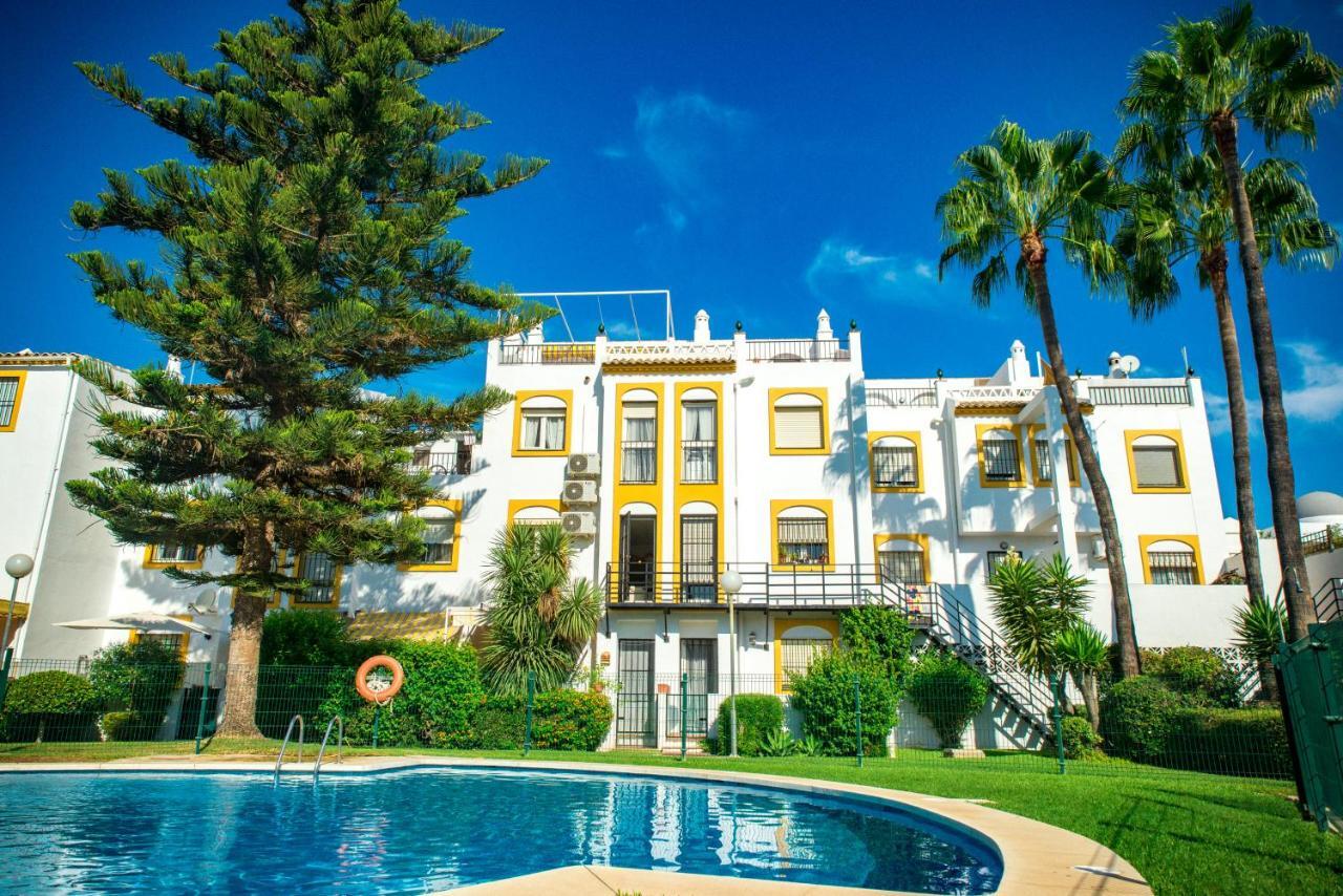 Atico Con Terraza - A 600 Metros De Playa La Carihuela - Piscina - Parking Gratis Torremolinos