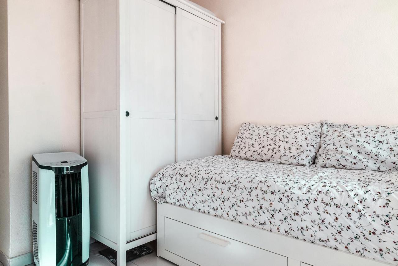 Apartment Atico Con Terraza - A 600 Metros De Playa La Carihuela - Piscina - Parking Gratis *