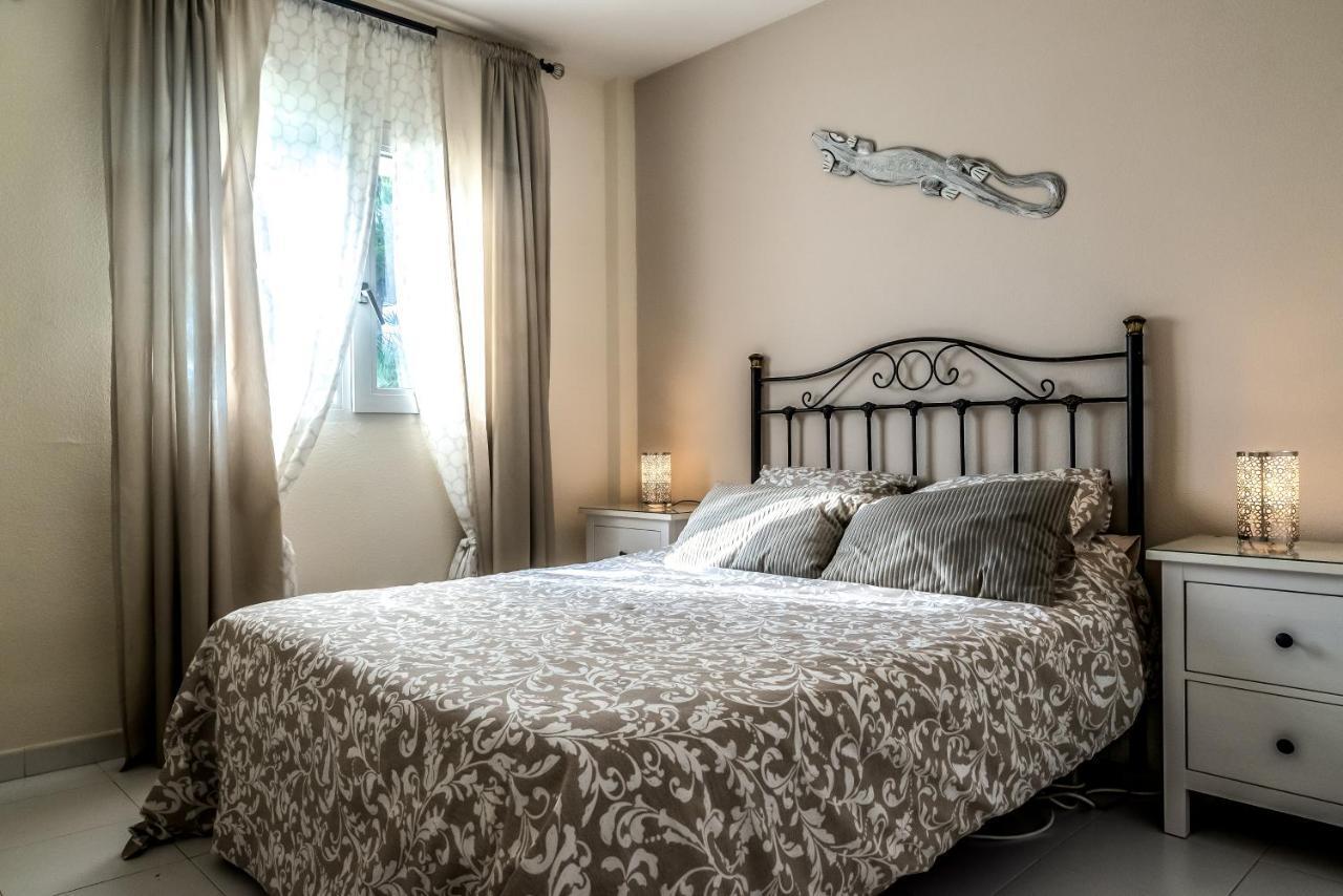 Atico Con Terraza - A 600 Metros De Playa La Carihuela - Piscina - Parking Gratis *