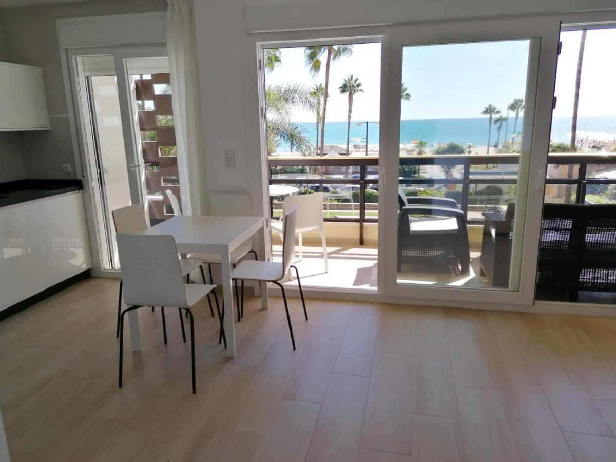Apartamento Esplendido Apartamento, Carihuela Edificio El Remo, Primera Línea *