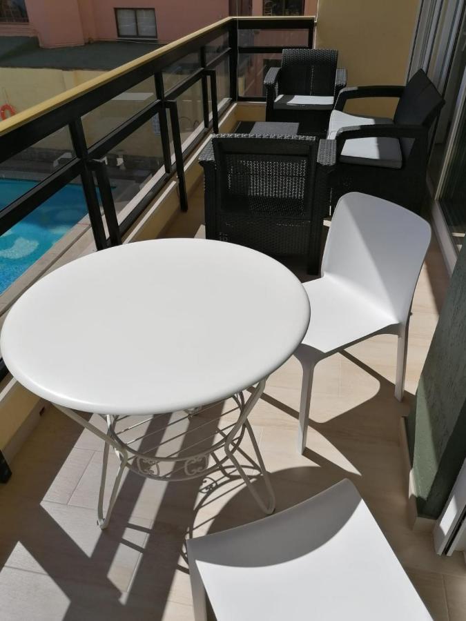 Esplendido Apartamento, Carihuela Edificio El Remo, Primera Línea * Torremolinos