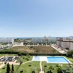 Beautiful Apartment With 2 Terraces, Pool & Beach