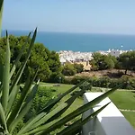 Deluxe Sea View Apartments