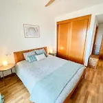Bright Apartment With Terrace, Pool And Beach