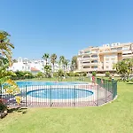 Exotico y bohemio apartamento frente al mar. Increible!!