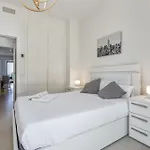 Vivi Homes - Mali Pool, Jacuzzi, Garden, Gym & Sea View