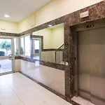 Hill Apartment With Terrace, Parking, Pool & Paddle Court
