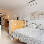 Pleasant Holiday Home In Torremolinos With Beach Nearby