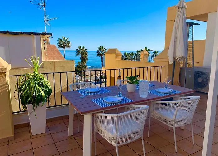 Luxury Apartment Next To The Beach