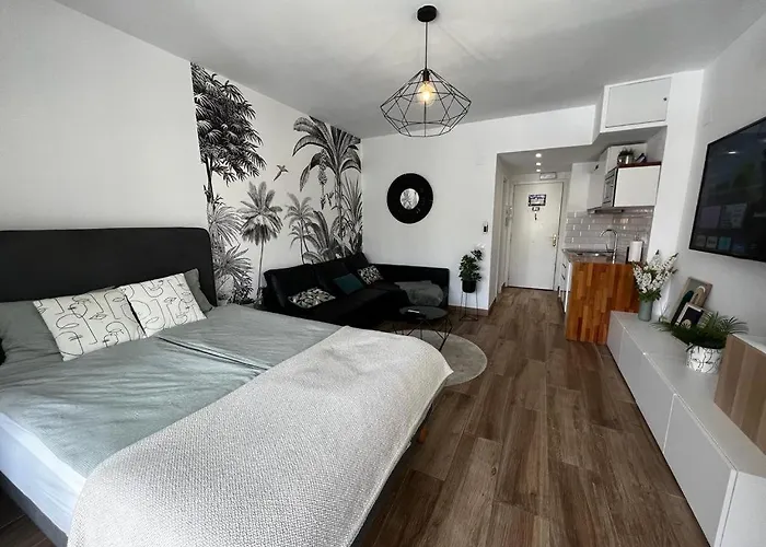 Lux Apartment By Namaste Elite