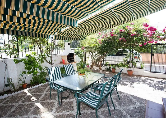 Monko - El Patio De La Bugambilla