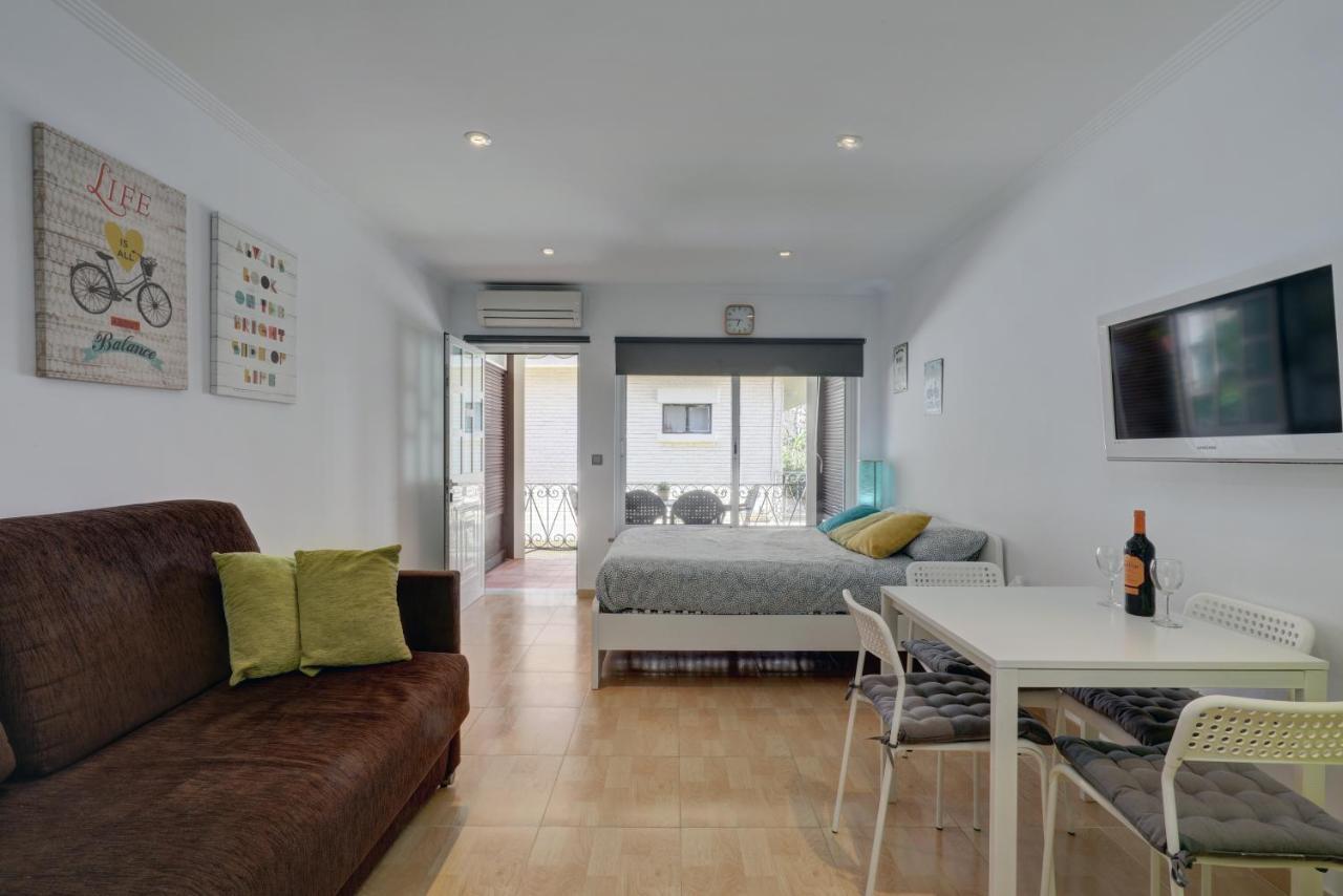 071 - Beachside Studio Perfect For A Family Getaway Apartamento Torremolinos