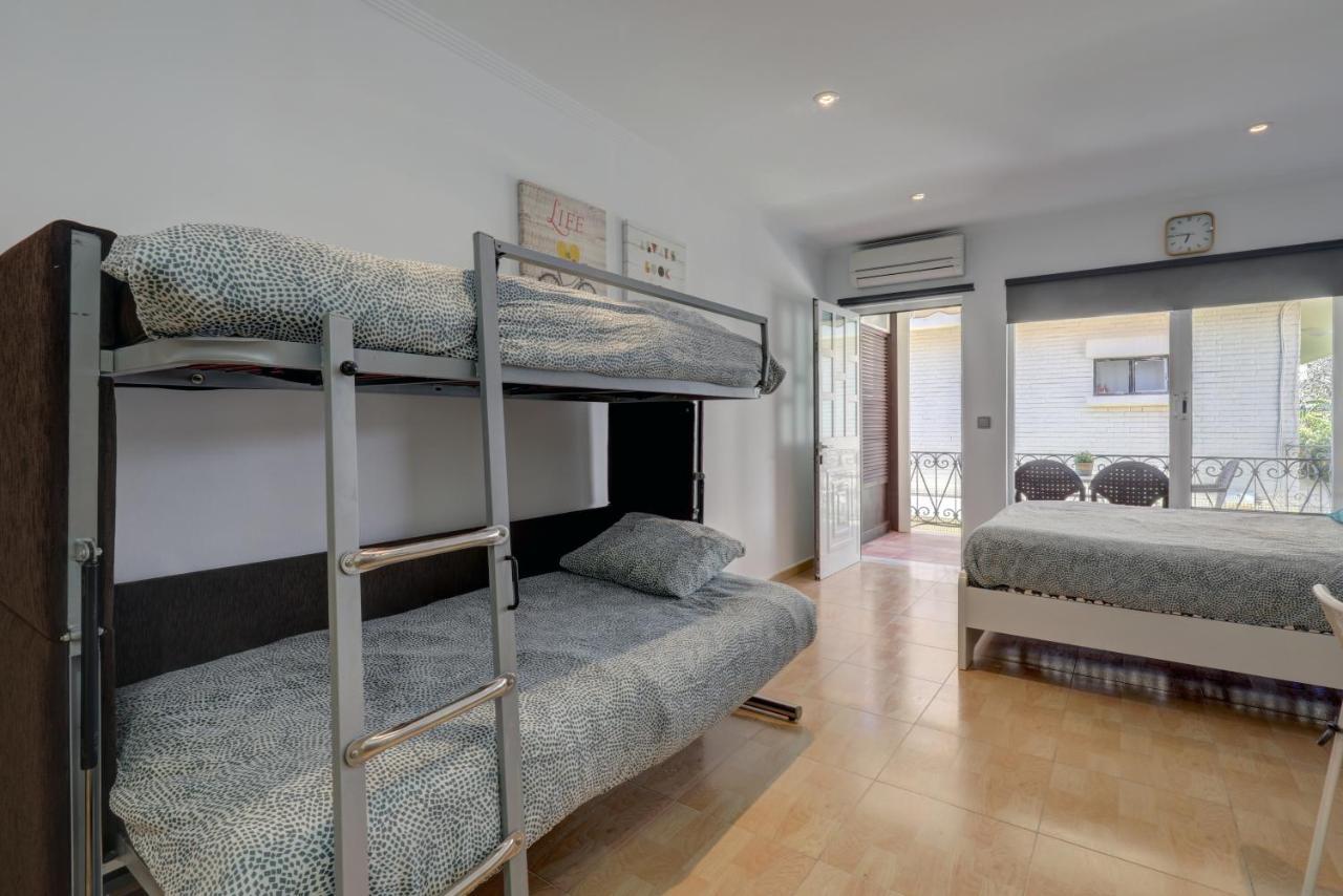 071 - Beachside Studio Perfect For A Family Getaway *