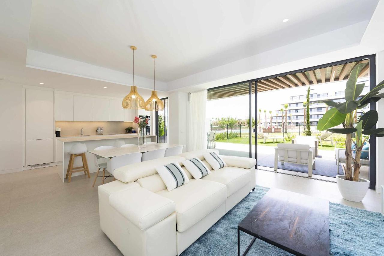 Espectacular Bajo Con Jardín En 1ª Línea De Playa Apartamento