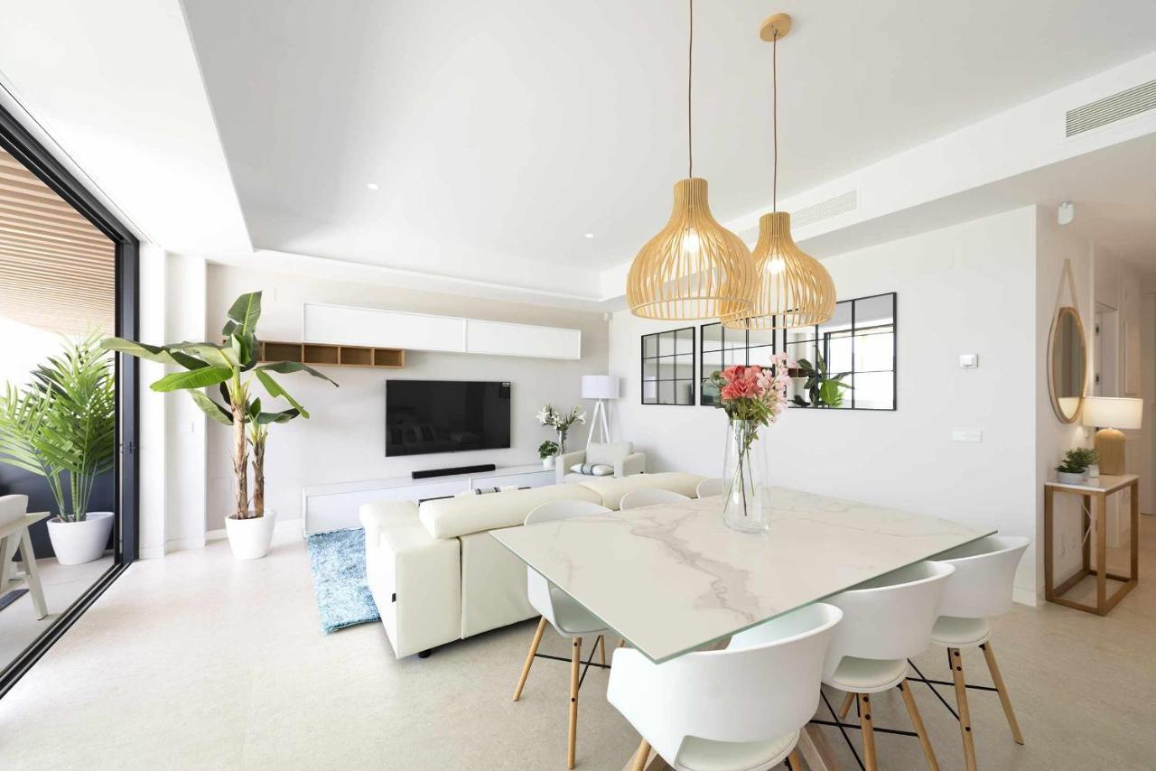 Espectacular Bajo Con Jardín En 1ª Línea De Playa Apartamento