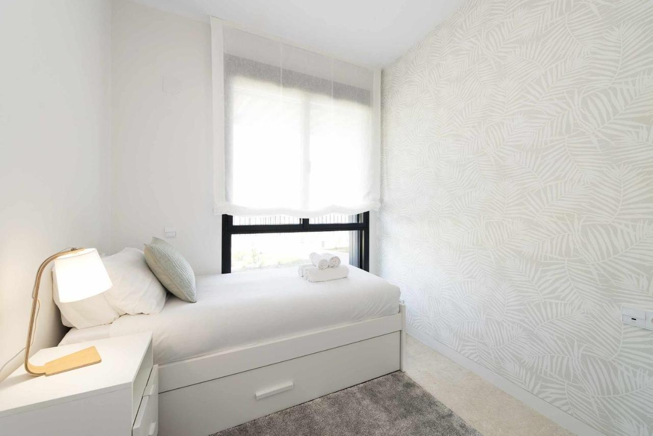 Espectacular Bajo Con Jardín En 1ª Línea De Playa Apartamento