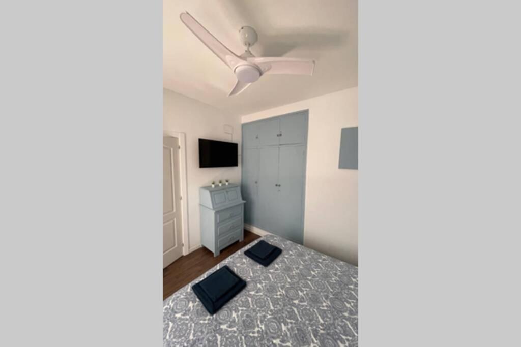 Apartamento Apartment in Pasaje Begoña, Torremolinos Centre *