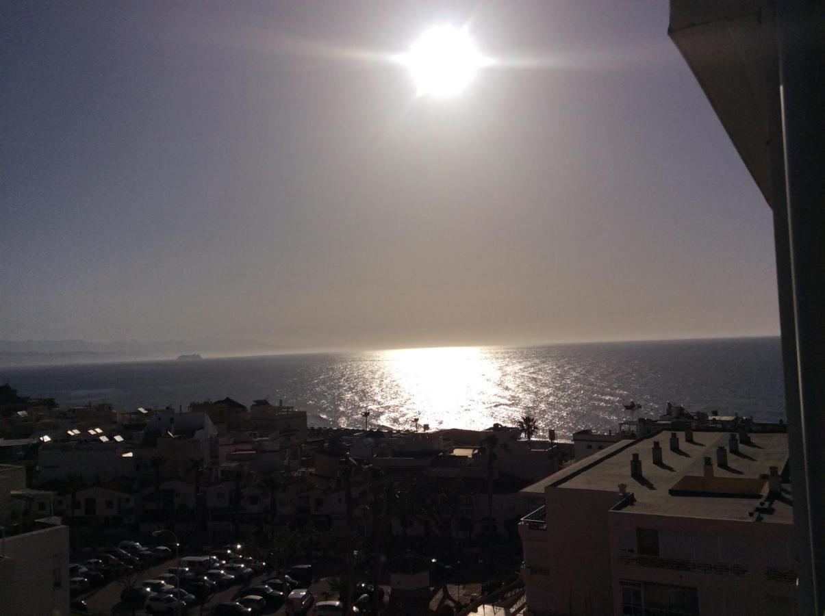 Totalmente Reformado Con Piscina Y Jardines Al Lado De La Playa De La Carihuela Torremolinos